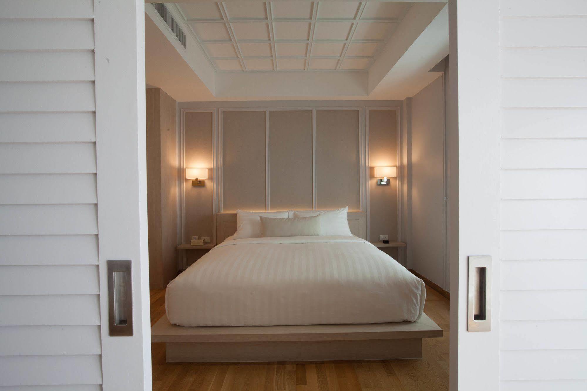 K Maison Boutique Hotel Банкок Екстериор снимка